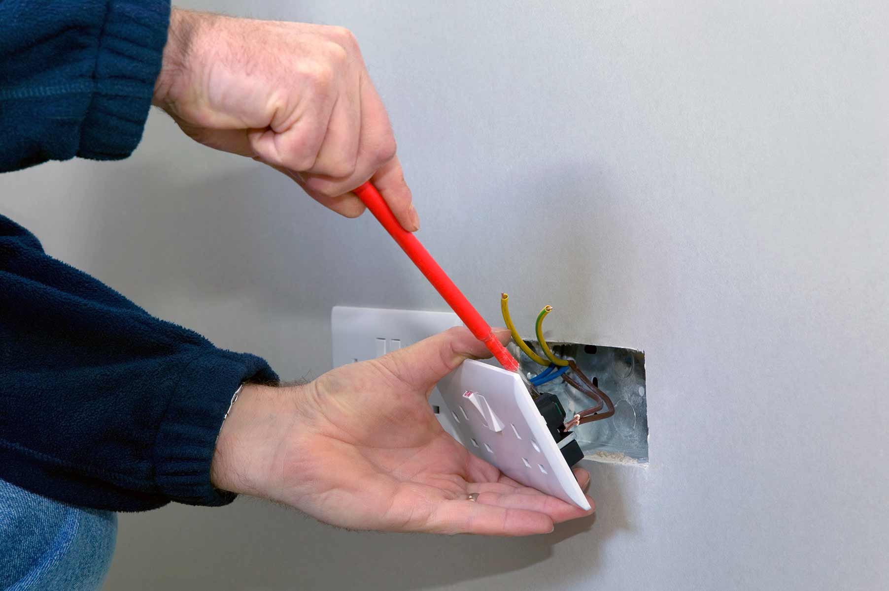 Our electricians can install plug sockets for domestic and commercial proeprties in Sydenham and the local area. 